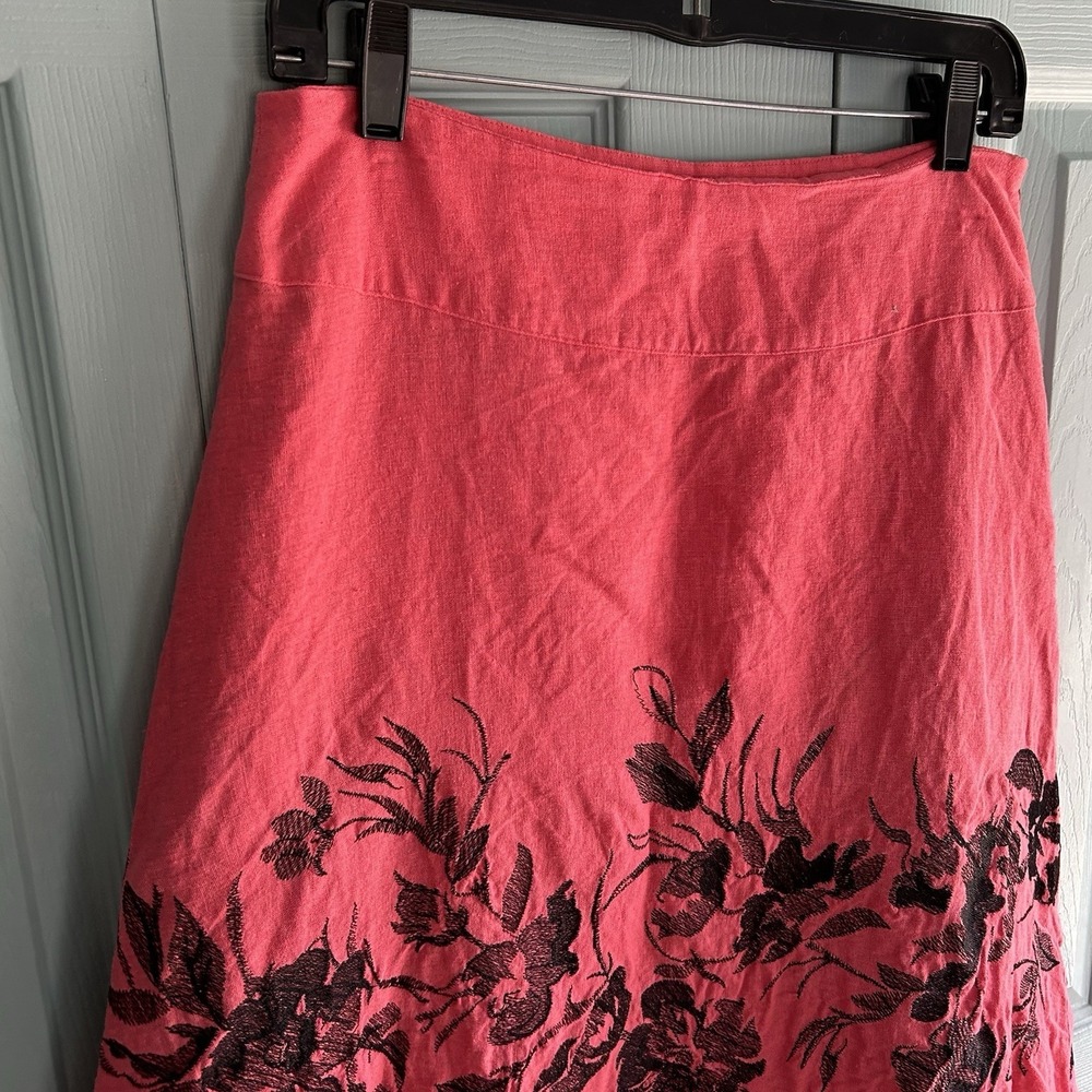 Lily Stanhope Peach Linen Blend Knee Length Skirt Size 6 Black Floral Embroidery - Picture 2 of 9